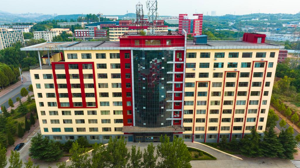 学院建筑——勤学楼